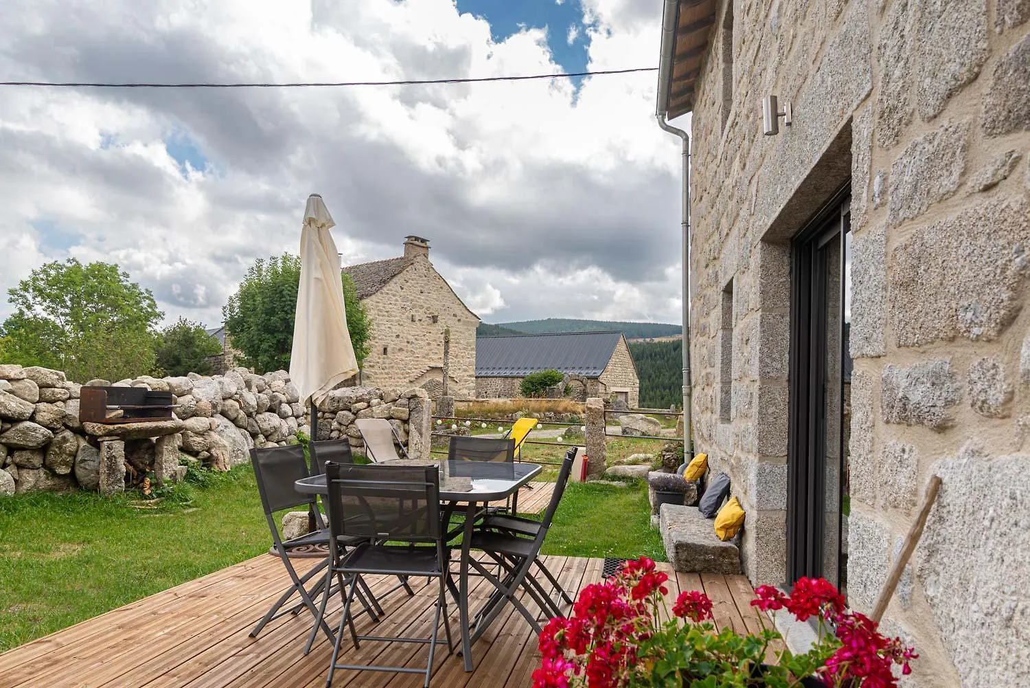 Gite Des Amandines Saint-Laurent-de-Muret Nyaraló